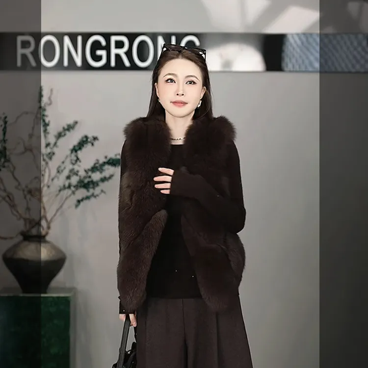 溶溶【新贵夫人】RONGRONG芬兰进口狐狸毛条拼接马夹皮草MYSH6203