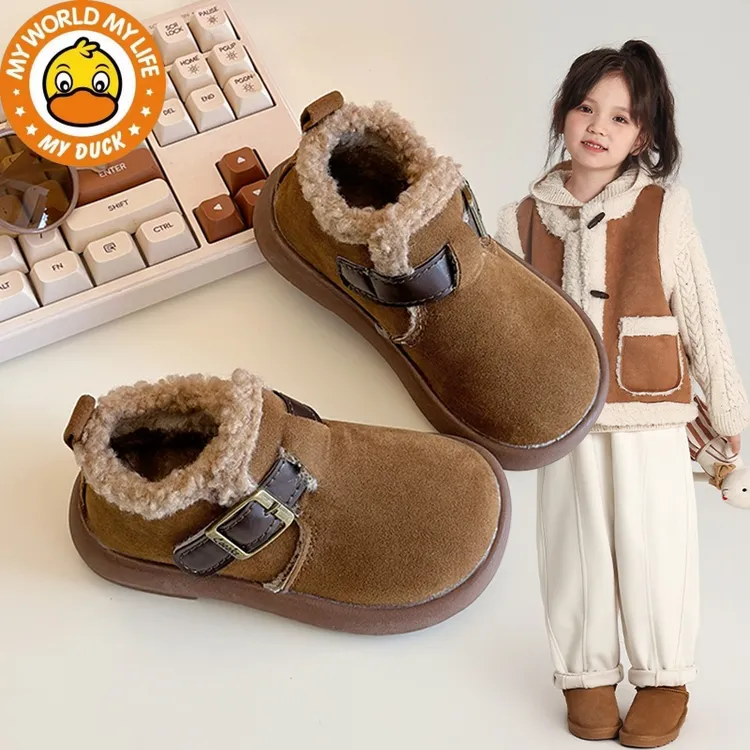 小黄鸭女童雪地靴2025新款冬季勃肯儿童短靴加绒加厚男童毛毛棉鞋