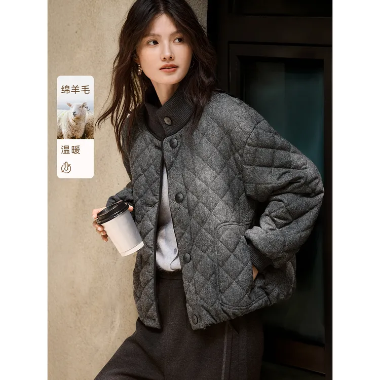 XWI/欣未【含绵羊毛】2025冬温暖菱形格休闲撞色绗线棉服外套5586