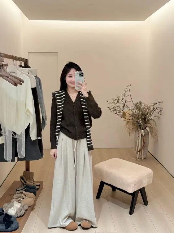 2025秋冬新款软糯长袖针织毛衣外套韩系宽松条纹披肩开衫休闲裤