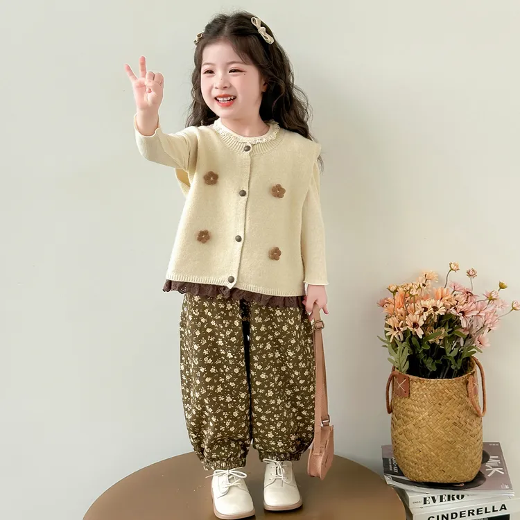 女童秋装套装2025新款儿童毛衣马甲碎花裤子洋气女宝宝森系三件套