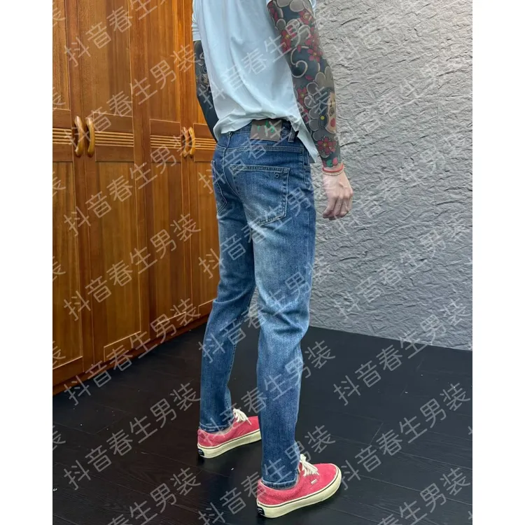 2025秋冬新品时尚休闲百搭纯色净版修身腰牌男士牛仔裤6005