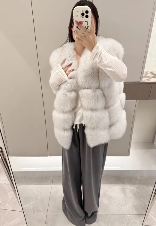 苏 su ‘柏林热吻’天然狐狸毛2025新款整皮保暖中长马甲女