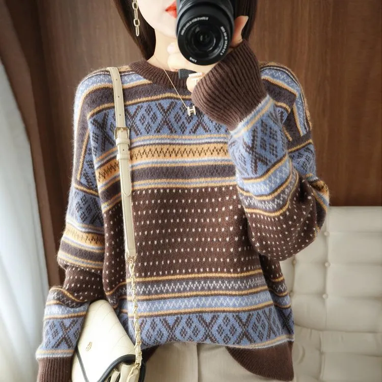 杜拉妮潮流名族风打底衫女宽松显瘦针织衫长袖内搭2022年新款圆秋