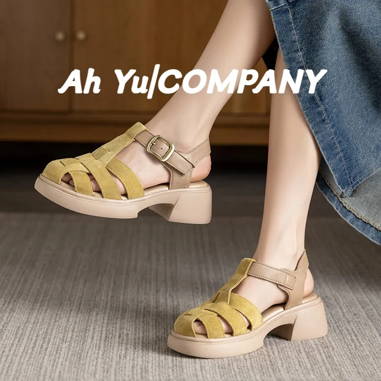 2025年夏季新款真皮罗马凉鞋女厚底软底编织镂空透气一字扣猪笼鞋