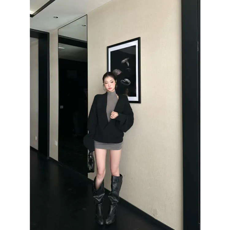 withmin凉皮 清冷姐姐 挂脖背心连衣裙v领宽松毛衣冬套装 2412464