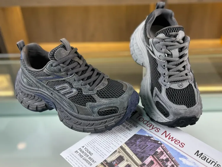 2025秋冬季新款跟高6cm厚底爆款老爹鞋女百搭时尚运动鞋轮胎鞋