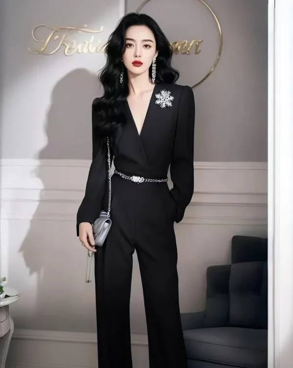 L936黑新款连衣长裤春装别致小香风假两件职业黑色连体裤子套装