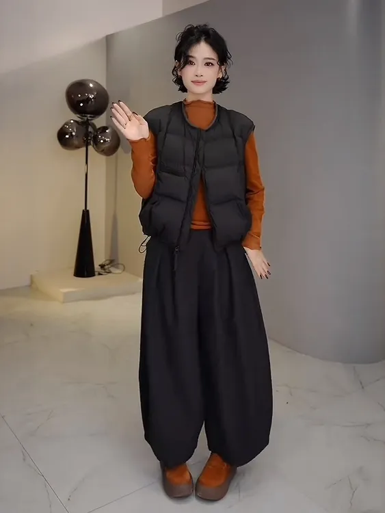 2025秋冬时尚爆款高级感白鸭绒时尚马甲女超好看无袖潮流款短外套