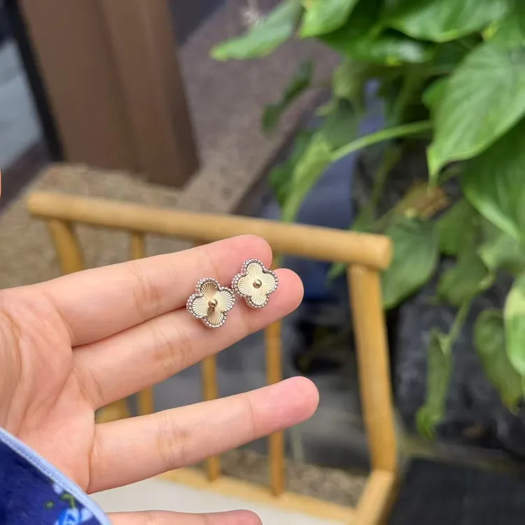 铜合金耳饰 1489 超高版 高级感四叶花法式气质耳钉