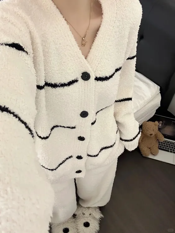 韩系小香风V领条纹针织半边绒睡衣女冬季新款保暖慵懒家居服套装