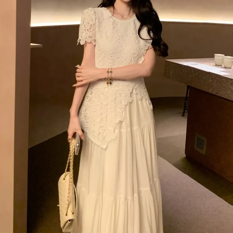 【雾漫蔷薇】心动轮廓 花朵镂空蕾丝不规则显曲线欧若风套装