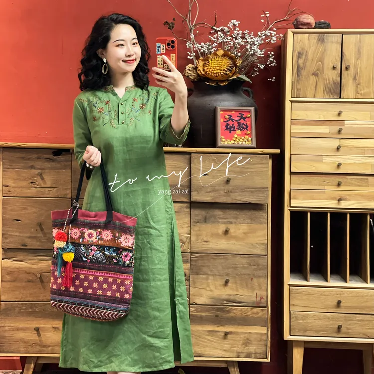 羊在在【兆丰年】刺绣绣花民族风重工连衣裙洋气旗袍裙LYQ25GY092