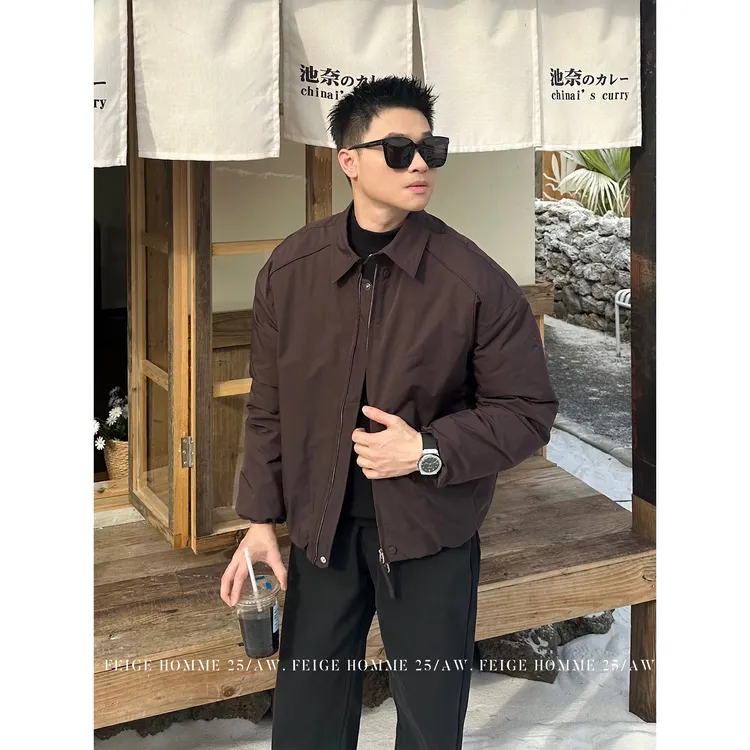 APENG冬季『轻薄款90白鸭绒』立体解构插肩压褶翻领羽绒服外套068