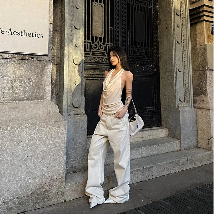 设计感荡领挂脖吊带背心女2025夏季外穿美背高级感显瘦无袖上衣