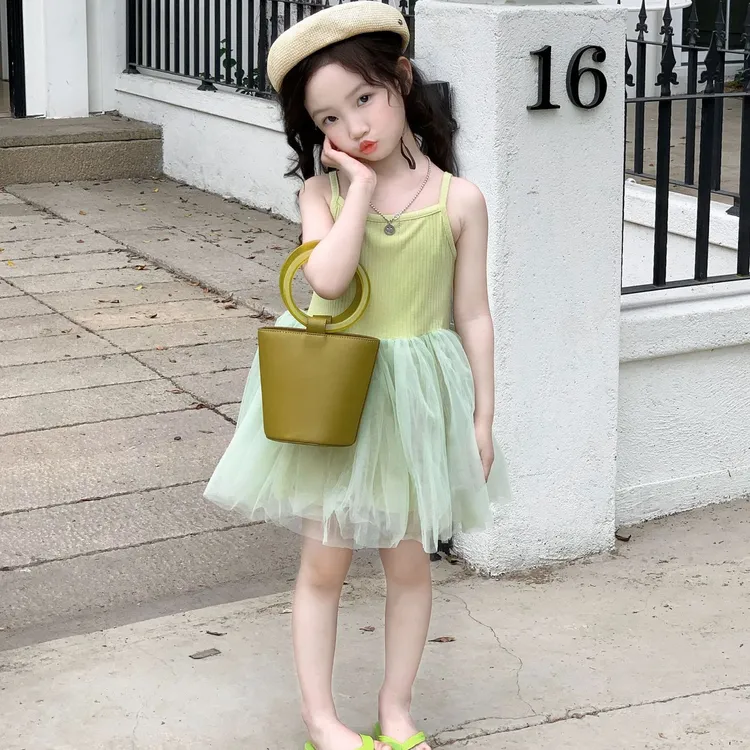 2025夏季新款女童韩版休闲甜美吊带拼接蓬蓬网纱纯色无袖连衣裙