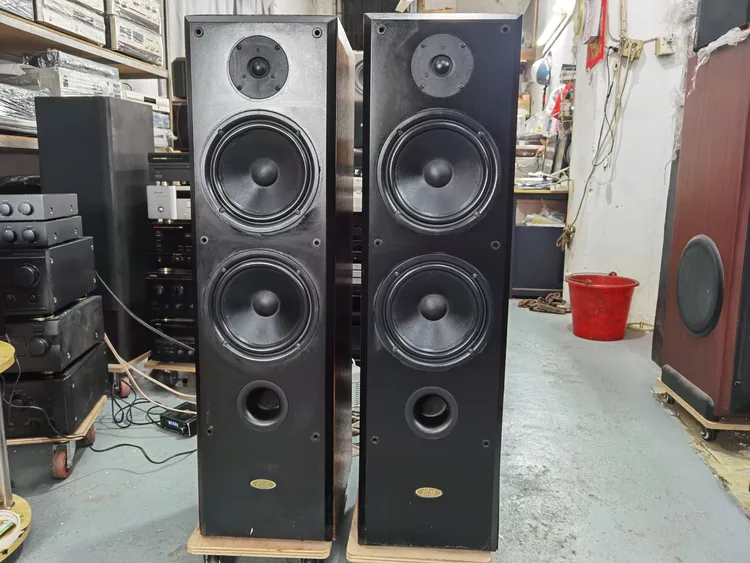 8新  丹麦意达诗440音箱 双8寸低音二手售出不支持退货 运费自理
