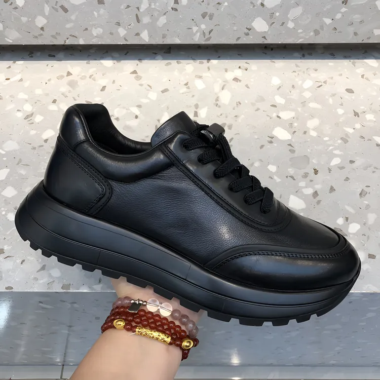 厚底男款休闲皮鞋秋季新款圆头真皮透气时尚潮鞋黑色百搭运动鞋