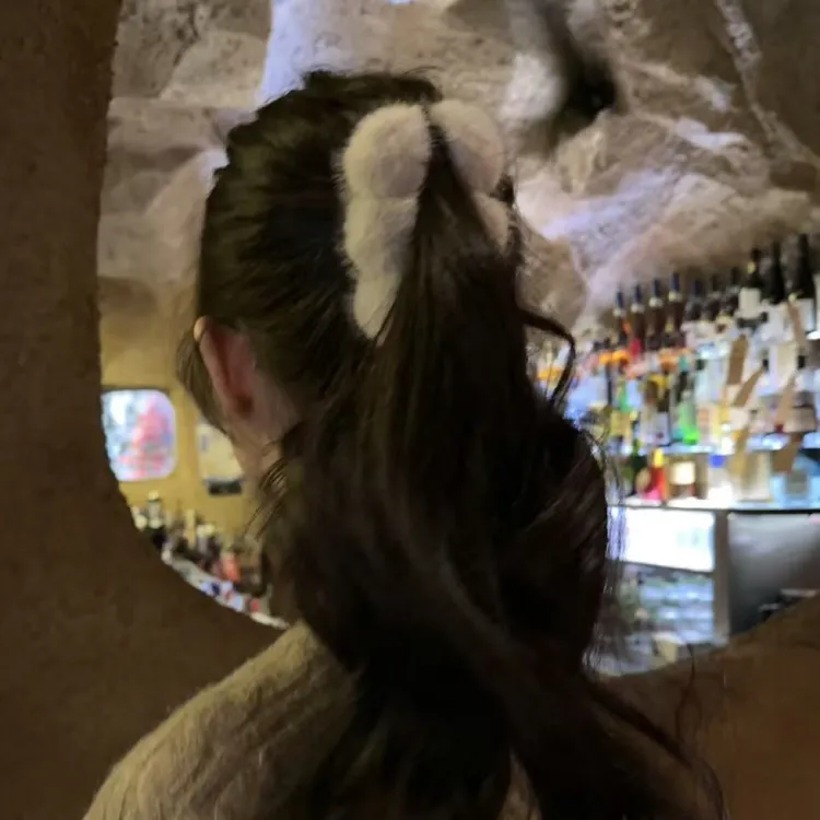 元气满满气质毛绒香蕉夹女秋冬新款发量多后脑勺盘发夹子头饰