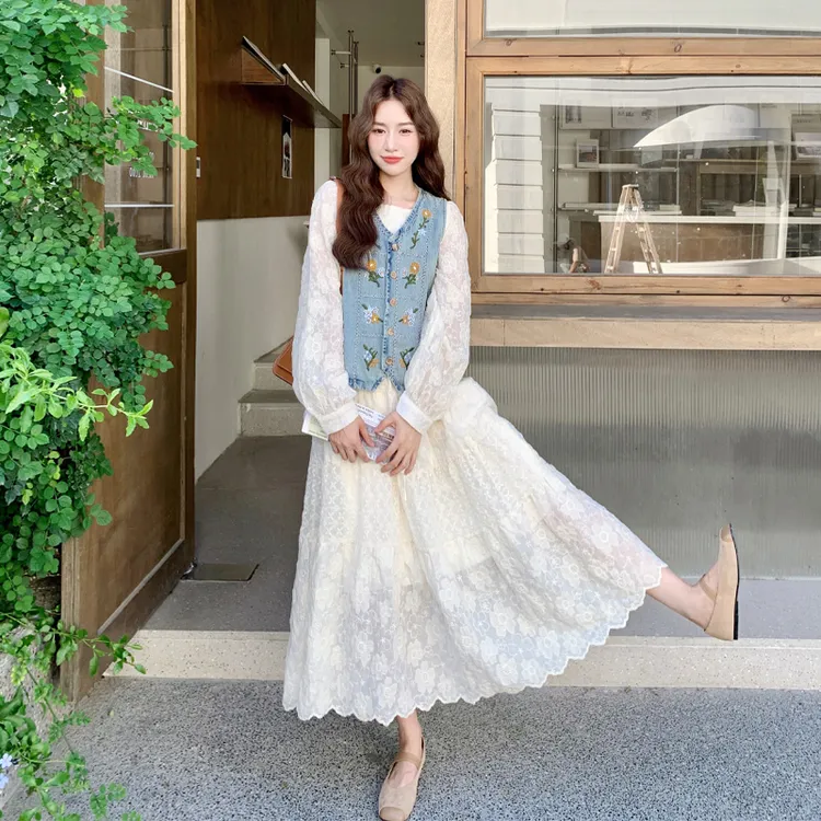 复古刺绣牛仔马甲蕾丝提花连衣裙2025春秋新款氛围感温柔风套装裙