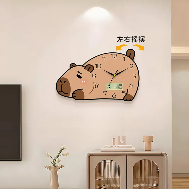 卡皮巴拉可爱钟表挂钟客厅创意时钟挂墙摇摆静音挂表万年历石英钟