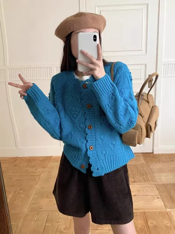 韩系复古钩花圆领花边毛衣外套女秋冬新款宽松慵懒风显瘦针织开衫