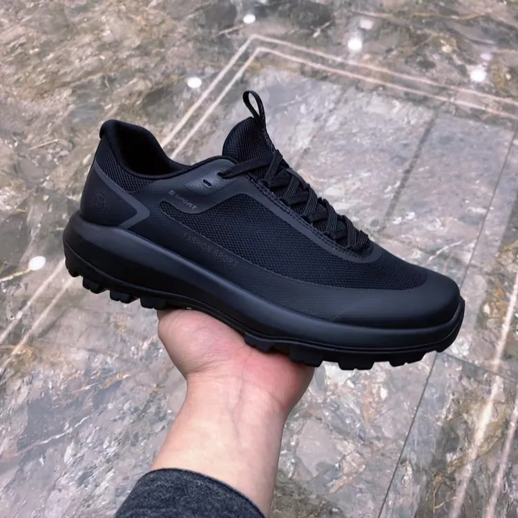 男鞋2025春夏新款低帮透气网面户外休闲鞋夏季百搭厚底跑步减震