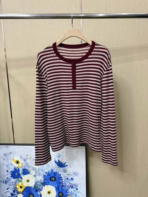 秋冬圆领横条纹合身型女士时尚衫女款女针织条纹薄款