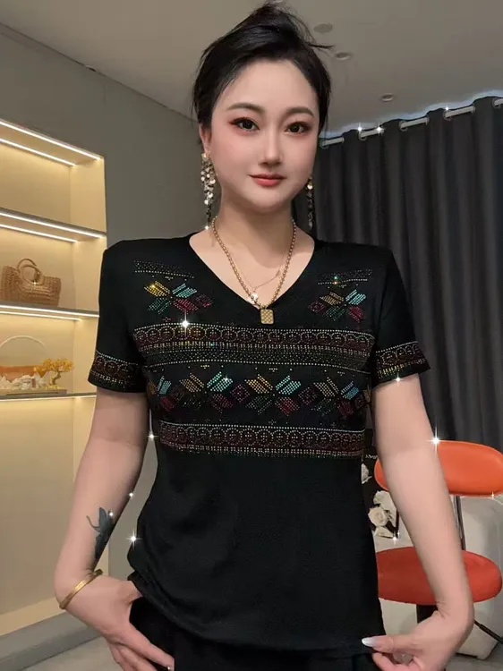 【网红爆款民族风】时尚气质百搭舒适打底衫