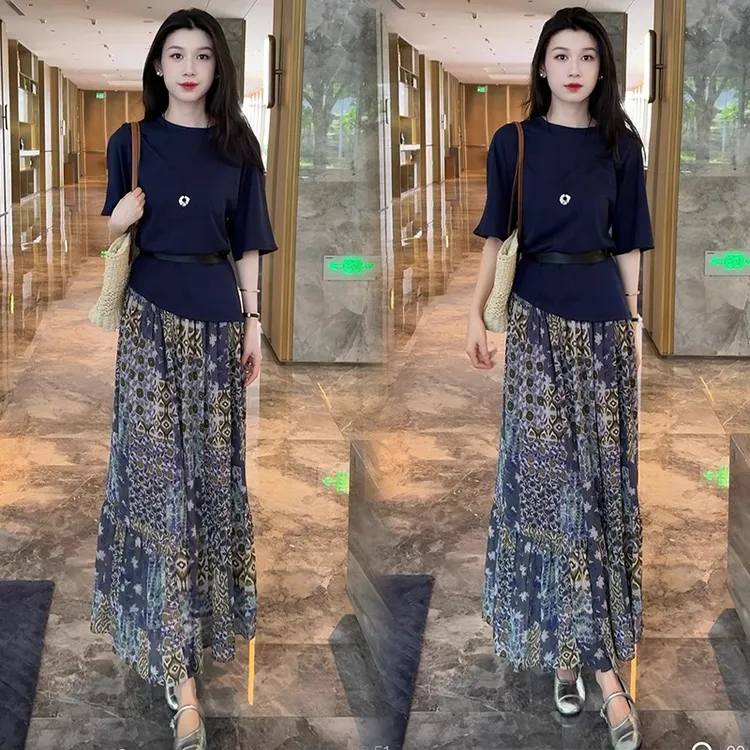 拉夏贝尔时尚套装女2025夏季新款小个子短袖T恤碎花半身裙两件套