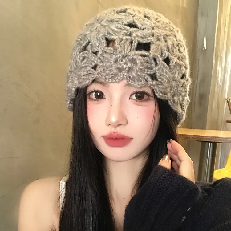 手工钩花镂空花朵包头帽女2025年新款时尚百搭显脸小针织套头帽子