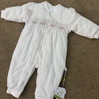 女宝加棉连体爬服外出服蝴蝶款