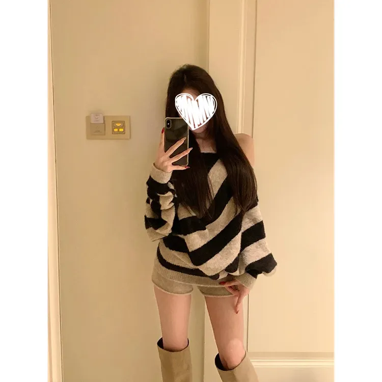 番茄妹妹Tomatosister秋冬一字肩条纹针织毛衣慵懒长袖短裤套装女