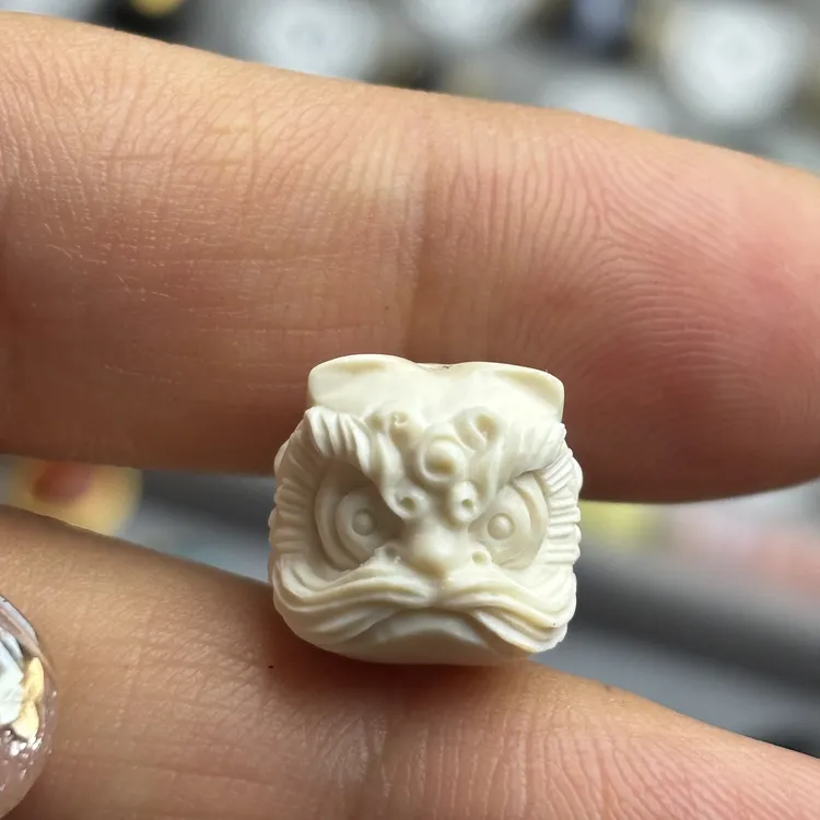 天然猛犸牙醒狮雕件10m