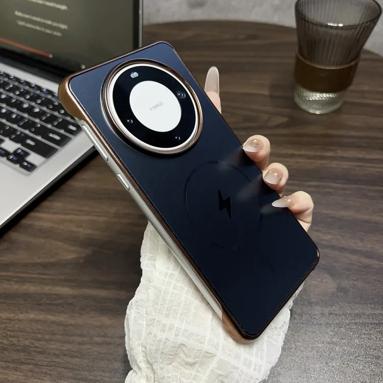 适用华为Mate70Pro电镀手机壳高级感Mate60Pro磁吸沙漠金无边框
