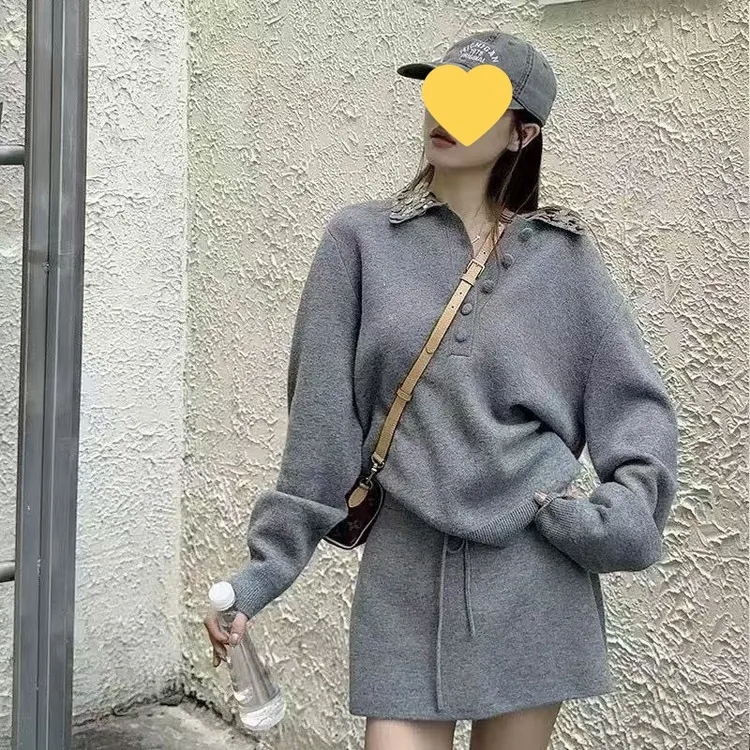 【小九】法式小香风套装女2025秋冬小个子亮片翻领宽松毛衣半身短