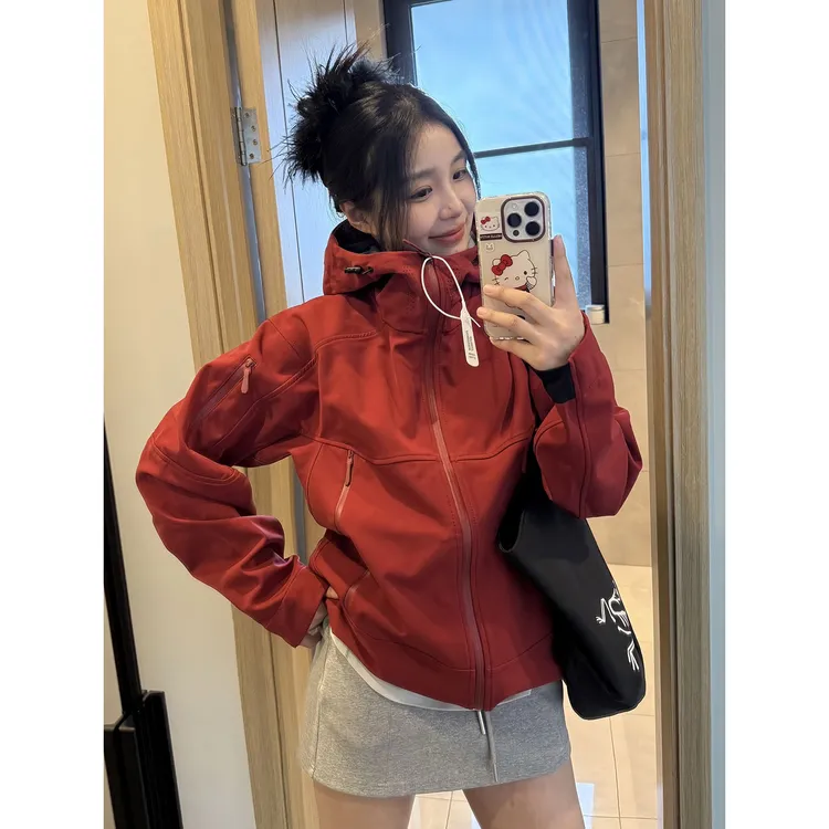 鸟家GAMA朱雀红软壳冲锋衣男女秋季连帽外防风防水户外登山服装