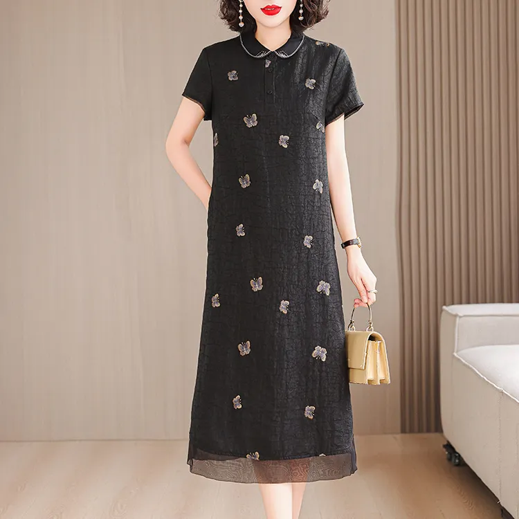 2025夏季大码妈妈年轻款中老年杭州刺绣中年妈妈装时尚显瘦连衣裙