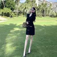 黑色小香风气质链条有弹力秋冬显白厚款显瘦小黑裙修身包臀时尚