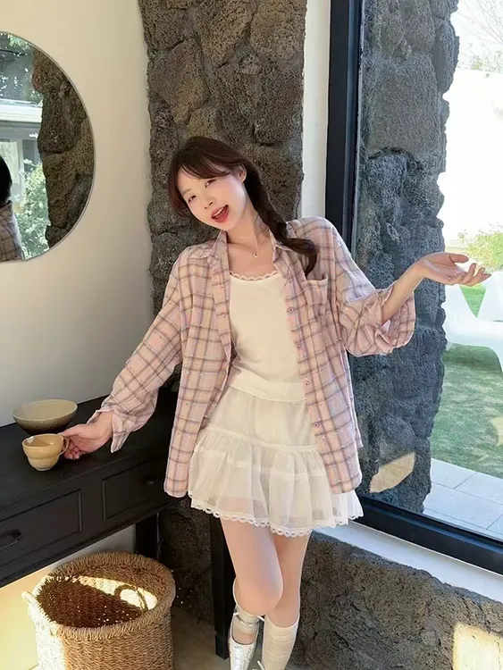 多巴胺甜美粉色格子衬衫女ins开春防晒衬衣宽松休闲遮肉长袖上衣