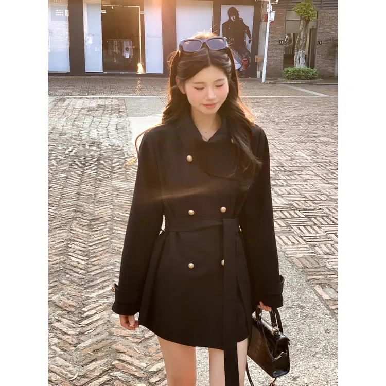 显瘦围脖设计黑色风衣外套女2025年早秋季新款小众洋气减龄大衣潮