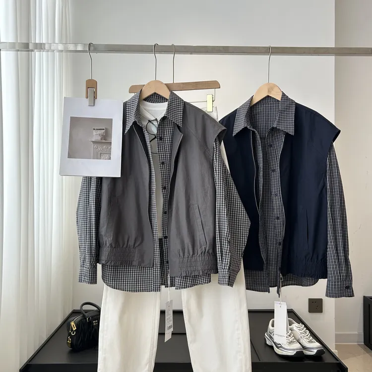 免搭配两件套！高级感韩系两色翻领格子衬衫马甲短款套装