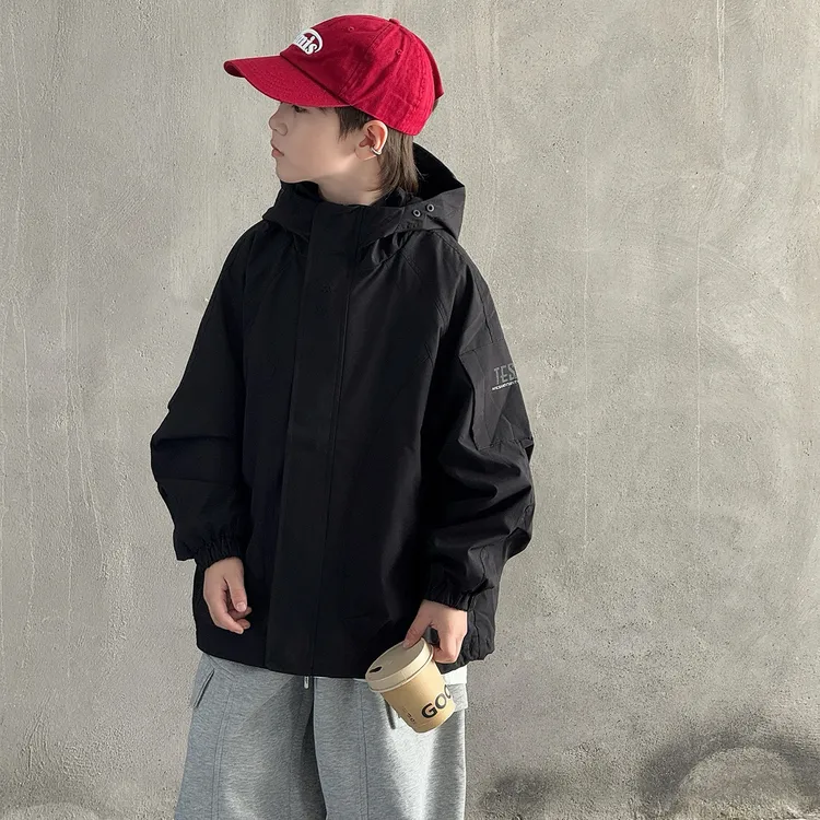 儿童装男童外套春秋款2025新款酷帅冲锋衣青少年男孩秋季衣服秋装