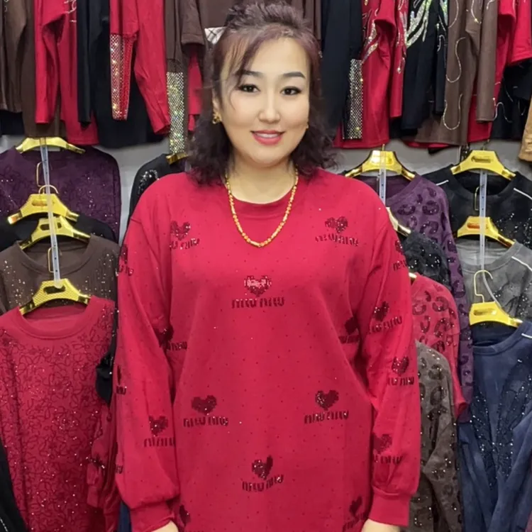 新款桃心烫钻休闲卫衣