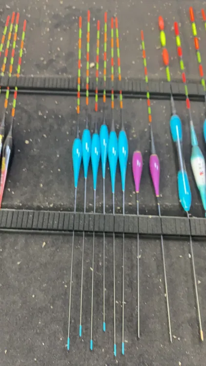 白天也能看到变色的Led漂浮漂