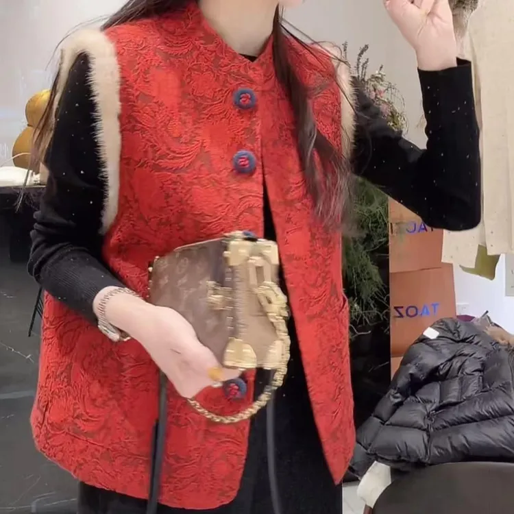 【加棉加厚】新年红水貂毛浮雕刺绣新中式国风马甲女