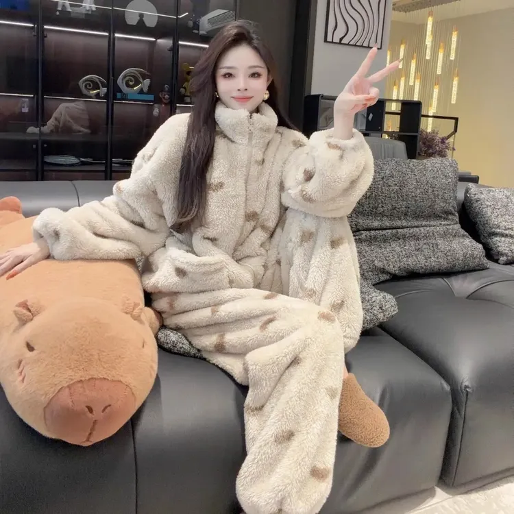 极简风宽松加厚保暖立领爱心印花睡衣套装女秋冬新款居家服两件套