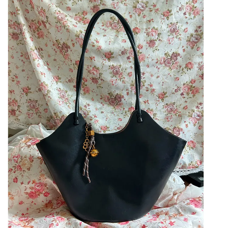 黑色复古简约秋冬大容量托特腋下单肩通勤包高级小众气质托特包