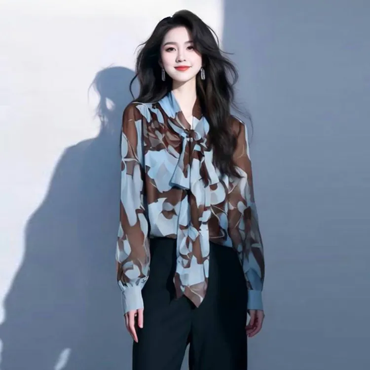 高级感时尚减龄慵懒风宽松碎花长袖衬衫女初秋新款休闲减龄上衣潮
