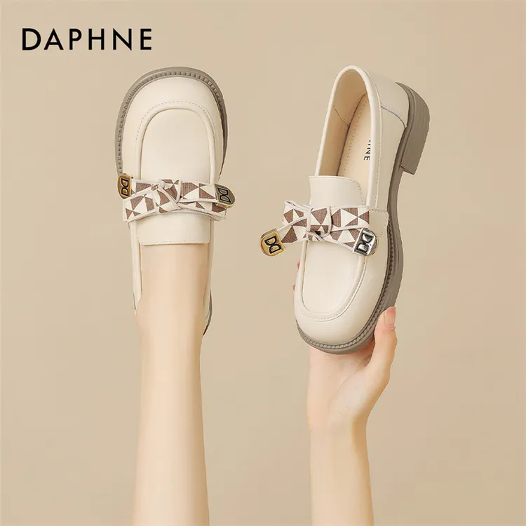 达芙妮纯色柔软乐福鞋女配裙舒适工作外穿春季女鞋配长袜小皮鞋